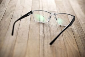 The difference between progressive and bifocal lenses